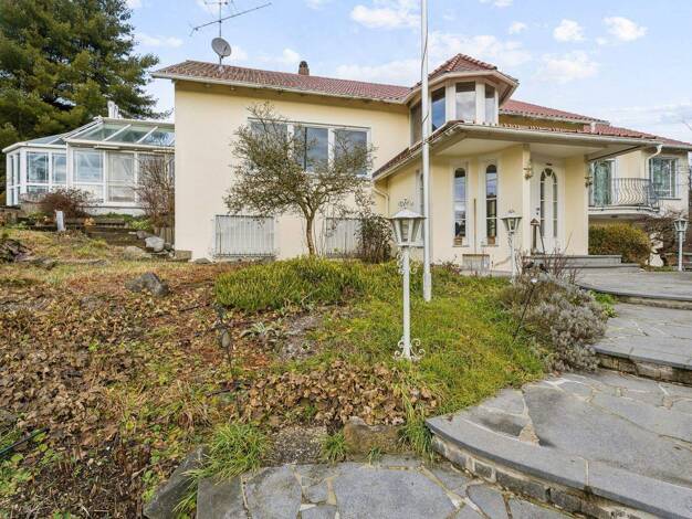 Villa zum Kauf 1.000.000 € 10 Zimmer 299 m² 2.545 m² Grundstück Engenreute Bergatreute 88368