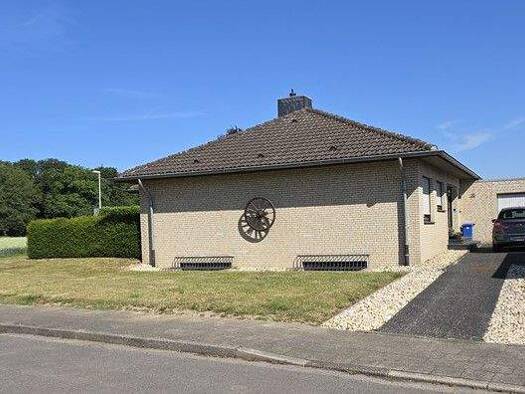 Einfamilienhaus zum Kauf 429.000 € 4 Zimmer 118 m² 710 m² Grundstück Wickrathhahn Mönchengladbach 41189