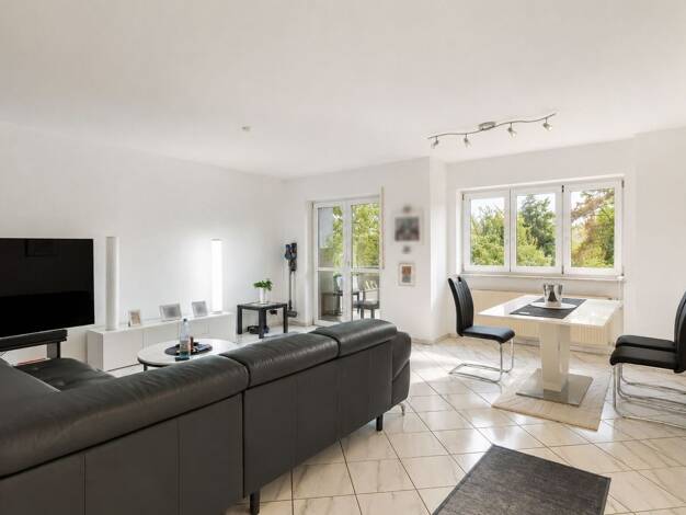 Wohnung zum Kauf 279.000 € 2 Zimmer 77,5 m² 2. Geschoss Breslauer Straße 65 Kelkheim Kelkheim 65779