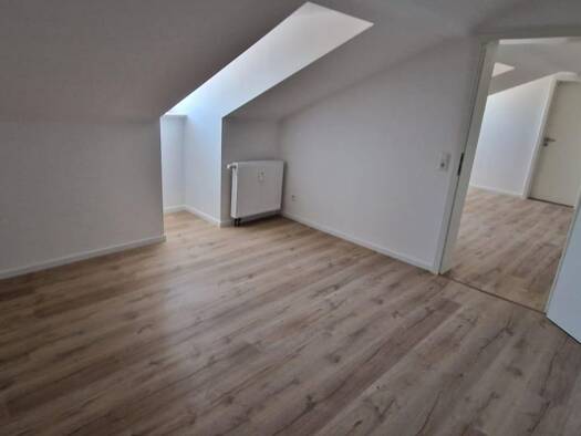 Wohnung zur Miete 420 € 4 Zimmer 85 m² 3. Geschoss Glauchau Glauchau 08371