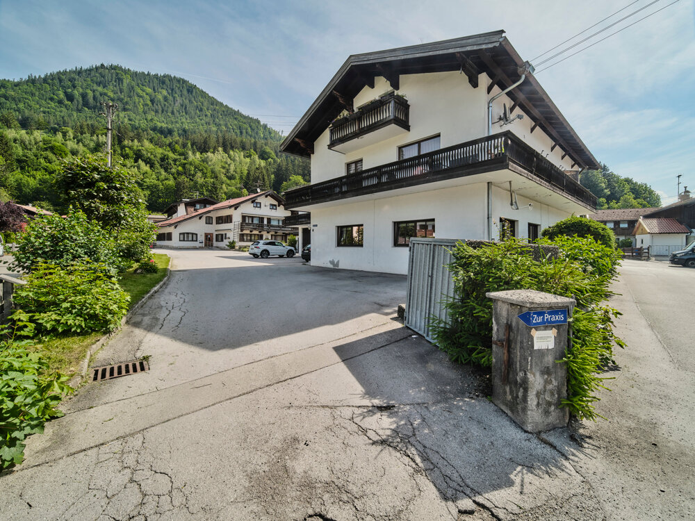 Haus zum Kauf 2.750.000 € 33 Zimmer 897 m²<br/>Wohnfläche 1.602 m²<br/>Grundstück Schliersee Schliersee 83727