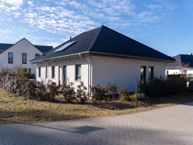 Bungalow zum Kauf provisionsfrei 445.000 € 3,5 Zimmer 115 m² 700 m² Grundstück Borkwalde 14822