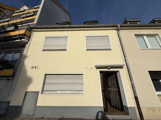 Reihenmittelhaus zur Miete 3.700 € 8 Zimmer 170 m² 110 m² Grundstück Niehl Nippes 50735