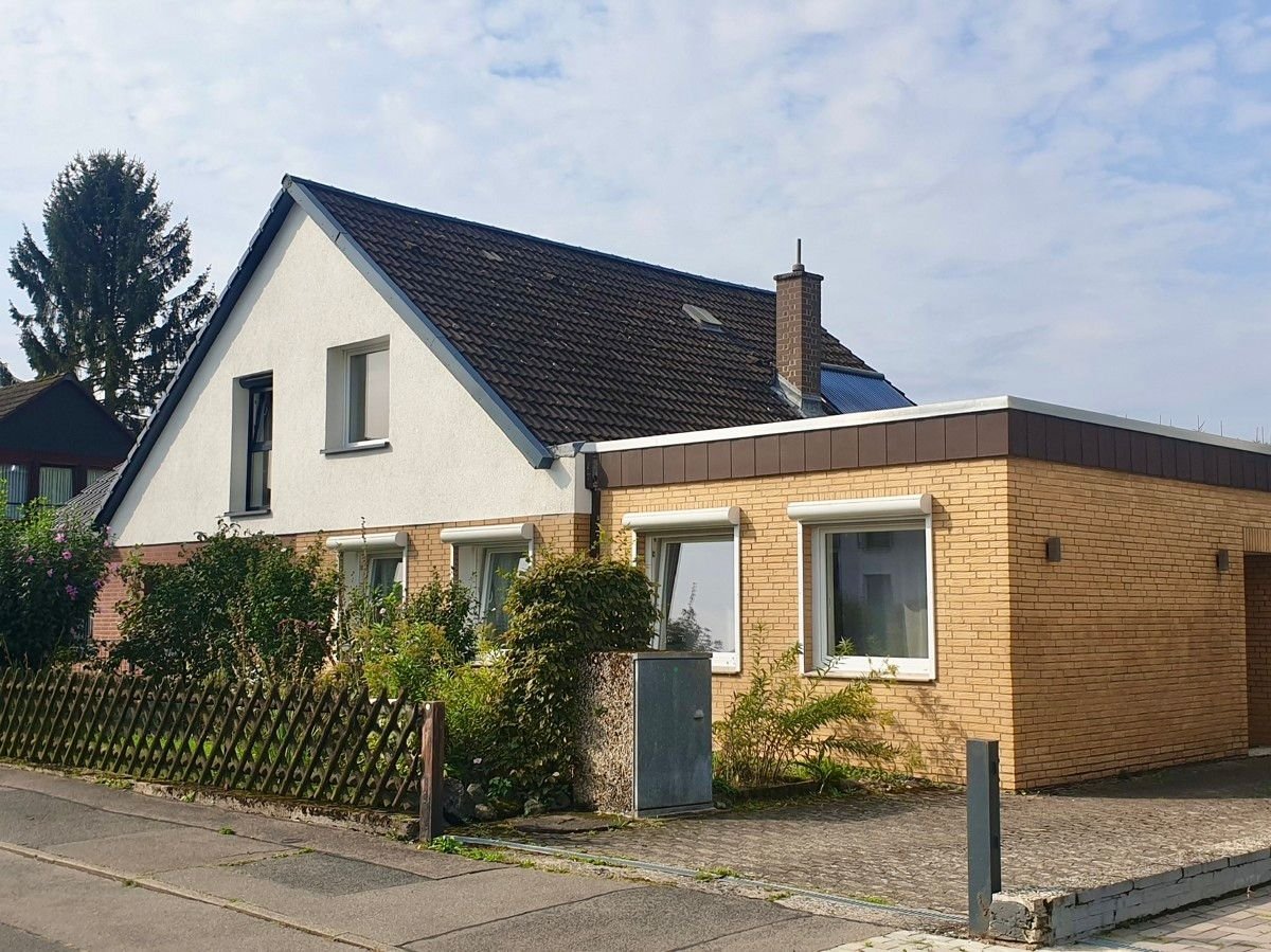 Doppelhaushälfte zum Kauf 390.000 € 4,5 Zimmer 182 m²<br/>Wohnfläche 605 m²<br/>Grundstück Mittelfeld Hannover / Bemerode 30539