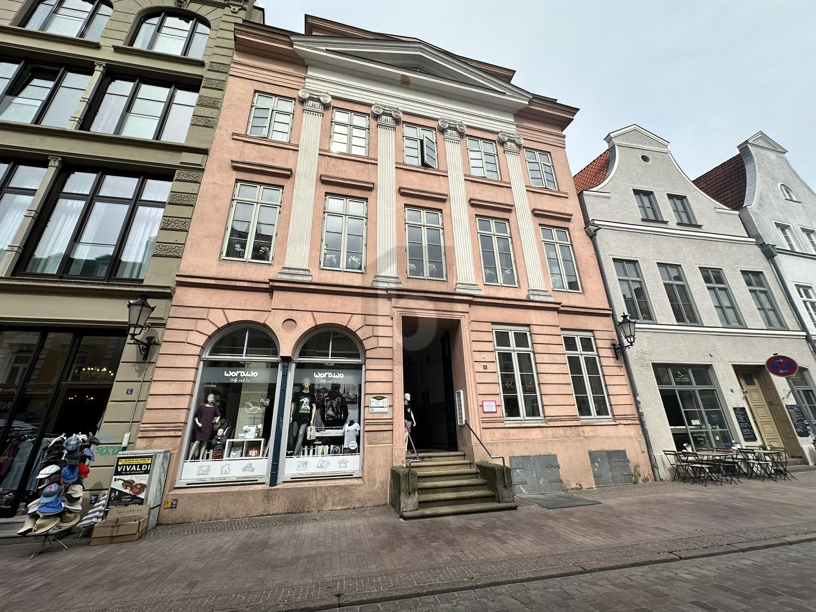 Wohn- und Geschäftshaus zum Kauf als Kapitalanlage geeignet 550.000 € 17 Zimmer 200 m²<br/>Fläche 250 m²<br/>Grundstück Altstadt Wismar 23966