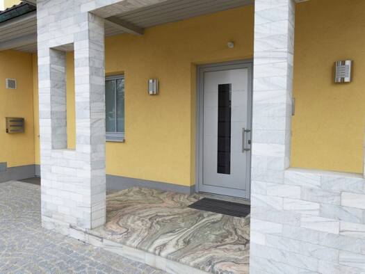 Villa zum Kauf 8 Zimmer 295,9 m² 1.200 m² Grundstück Max Schlickinger-Str. 23 Braunau am Inn 5280