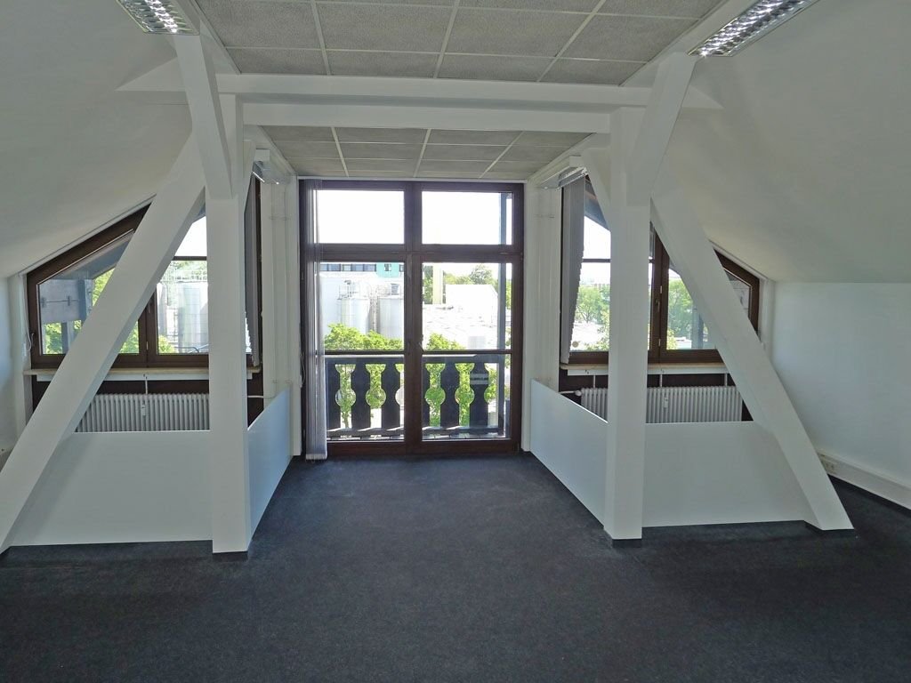 Bürofläche zur Miete 10,25 € 180 m²<br/>Bürofläche Unterhaching 82008