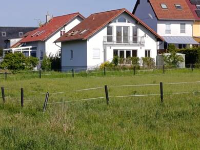 Haus zur Miete 2.100 € 6 Zimmer 145 m² 557 m² Grundstück Am Graben 17 Eiche Ahrensfelde 16356