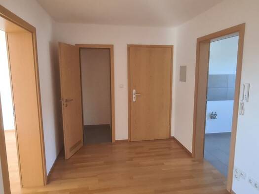 Wohnung zur Miete 730 € 3 Zimmer 74 m² Geschoss 1/2 frei ab sofort Viktor-von-Scheffel-Straße 5 Neunkirchen Neunkirchen a.Brand 91077