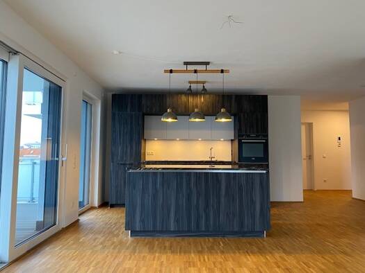 Wohnung zur Miete 1.250 € 3 Zimmer 92 m² Geschoss 1/4 frei ab 01.02.2026 Amberg 92224