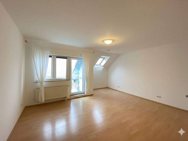 Wohnung zur Miete 270 € 1 Zimmer 36,9 m² 3. Geschoss frei ab sofort Moritzplatz 6a Naumburg 06618