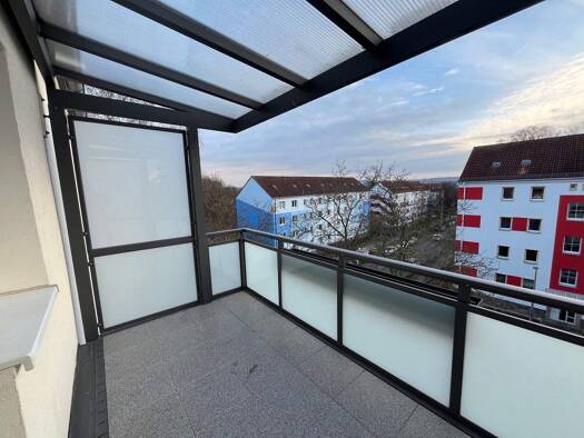 Wohnung zur Miete 400 € 3 Zimmer 59,5 m² 2. Geschoss frei ab sofort Ludwig Erhard Straße 2-24 Marienthal Zwickau 08060