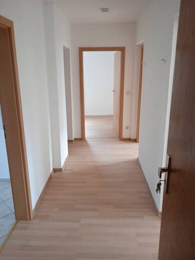 Wohnung zur Miete 400 € 3 Zimmer 60,5 m² Geschoss 3/4 Naumburg Naumburg (Saale) 06618