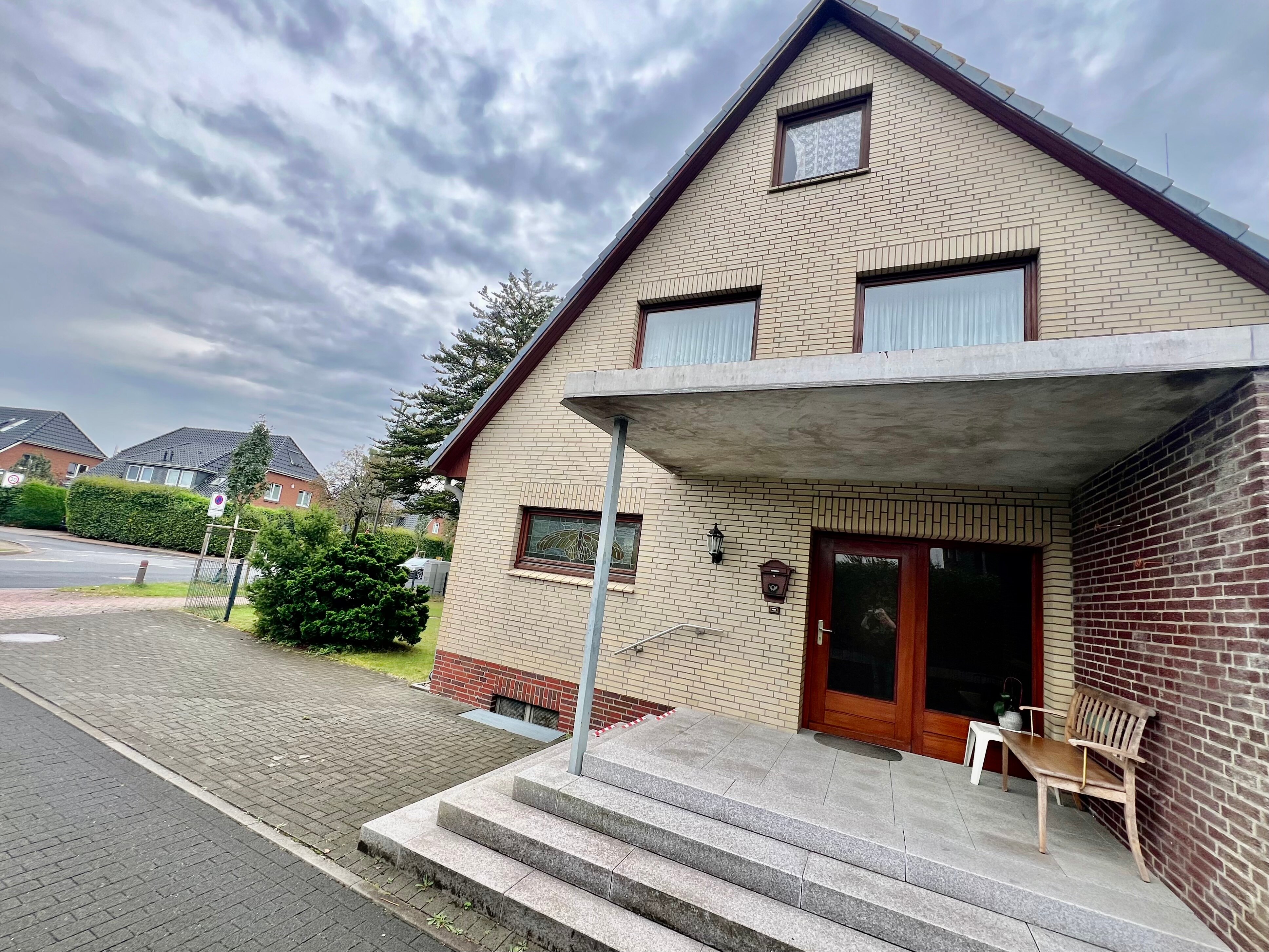 Einfamilienhaus zum Kauf 458.000 € 7 Zimmer 142 m²<br/>Wohnfläche 605 m²<br/>Grundstück Quickborn 25451