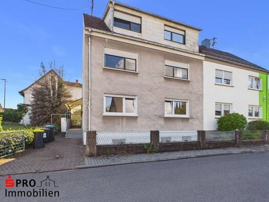 Doppelhaushälfte zum Kauf 149.000 € 8 Zimmer 160 m² 430 m² Grundstück Bildstock Friedrichsthal 66299