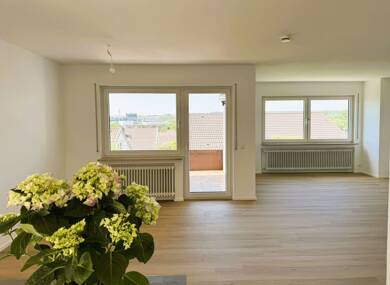 Haus zur Miete 1.950 € 4,5 Zimmer 140 m² 315 m² Grundstück frei ab sofort Burggartenstraße 99 Wendlingen Wendlingen am Neckar 73240