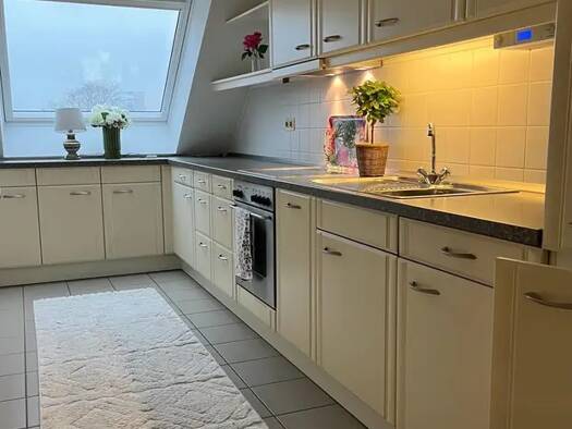 Maisonette zur Miete 1.390 € 3 Zimmer 112 m² Geschoss 3/4 frei ab 01.01.2026 Alte Heerstraße 20 Kaarst-Mitte Kaarst 41564