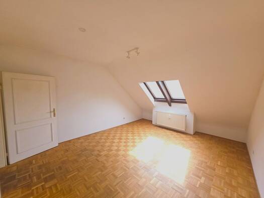 Wohnung zum Kauf 179.000 € 3 Zimmer 76,9 m² 4 Geschosse frei ab sofort St Johann Saarbrücken 66121