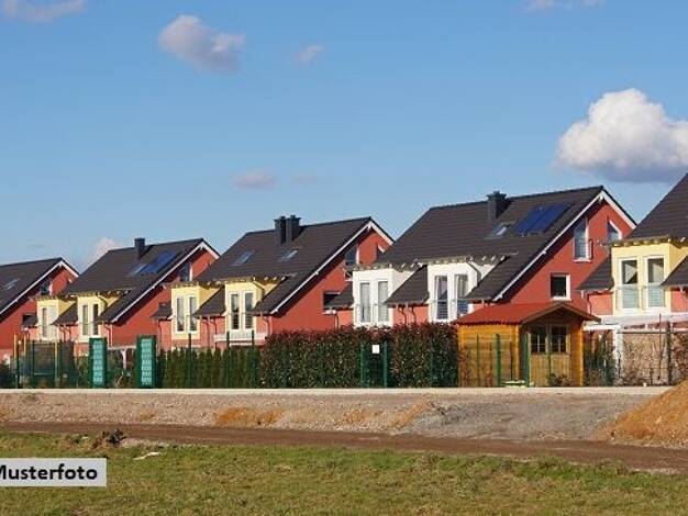 Reihenmittelhaus zum Kauf 100.000 € 1 Zimmer 120,5 m² 93 m² Grundstück Bad Langensalza Bad Langensalza 99947