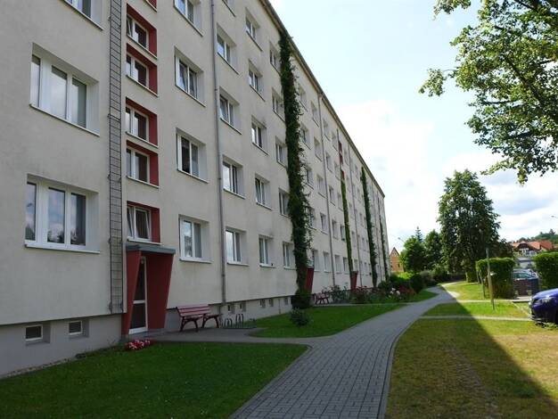 Studio zur Miete 345 € 4 Zimmer 68,1 m² 3. Geschoss Ebersbach Ebersbach-Neugersdorf 02730