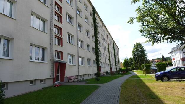 Studio zur Miete 345 € 4 Zimmer 68,1 m² 3. Geschoss Ebersbach Ebersbach-Neugersdorf 02730