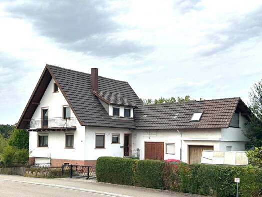 Einfamilienhaus zum Kauf 379.000 € 7 Zimmer 151 m² 938 m² Grundstück frei ab sofort Ulm Renchen 77871
