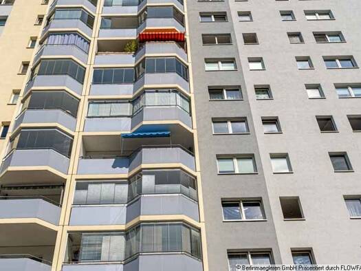 Wohnung zum Kauf 84.000 € 1 Zimmer 32,5 m² 1. Geschoss Ahrenshooper Str. 74 Neu-Hohenschönhausen Berlin, Hohenschönhausen 13051