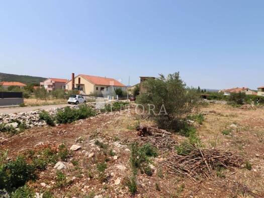 Wohn- und Gewerbegrundstück zum Kauf 57.000 € Bilice, Šibenik - Okolica Bilice 22000
