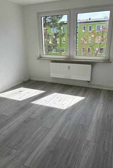 Wohnung zur Miete 250 € 2 Zimmer 42,3 m² 2. Geschoss Heinrich-Heine-Straße 7 Bad Dürrenberg Bad Dürrenberg 06231