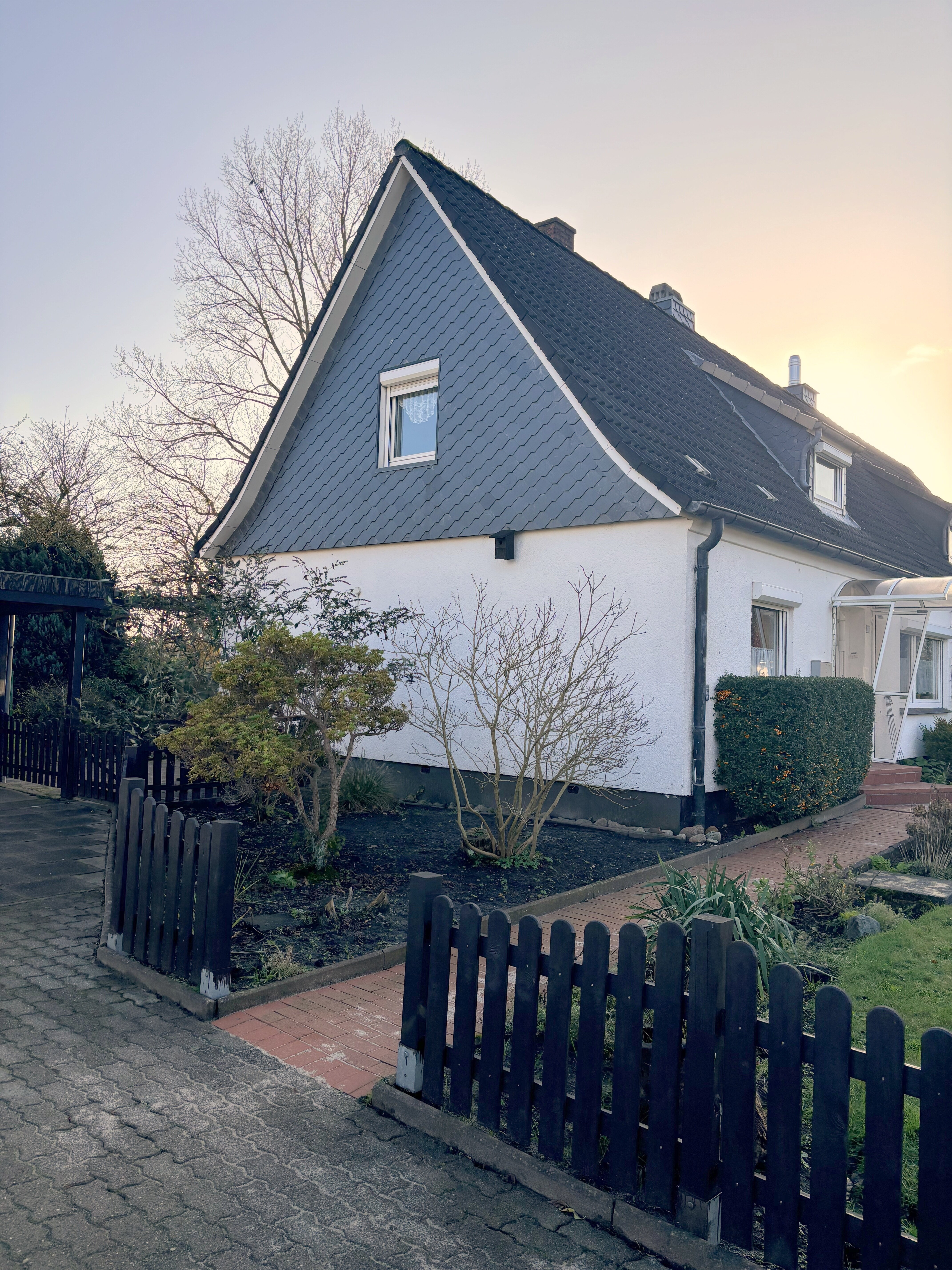 Doppelhaushälfte zum Kauf 159.000 € 4 Zimmer 88 m²<br/>Wohnfläche 350 m²<br/>Grundstück 01.01.2025<br/>Verfügbarkeit Mastbrook Rendsburg 24768