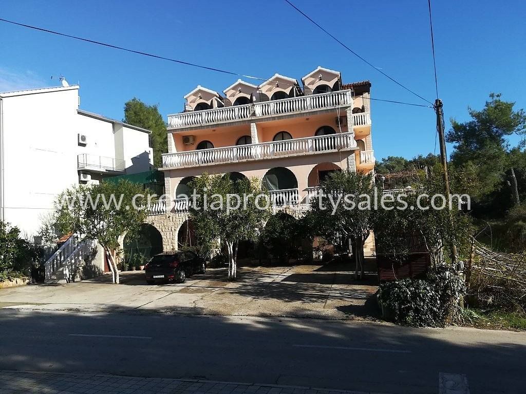 Haus zum Kauf 730.000 € 16 Zimmer 700 m²<br/>Wohnfläche Hvar