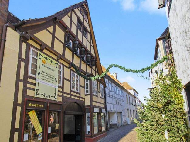 Mehrfamilienhaus zum Kauf als Kapitalanlage geeignet 749.000 € 7 Zimmer 529,8 m² 317 m² Grundstück Lemgo 32657