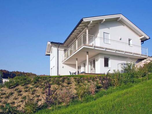 Haus zum Kauf 7 Zimmer 206 m² 1.000 m² Grundstück Dorfbeuern 5152