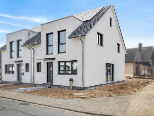 Doppelhaushälfte zum Kauf - Erstbezug provisionsfrei 779.000 € 5 Zimmer 127 m² 273 m² Grundstück Spöck Stutensee 76297