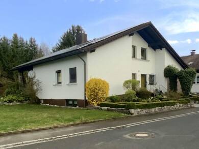 Einfamilienhaus zum Kauf 319.000 € 6 Zimmer 210 m² 990 m² Grundstück Konnersreuth Konnersreuth 95692