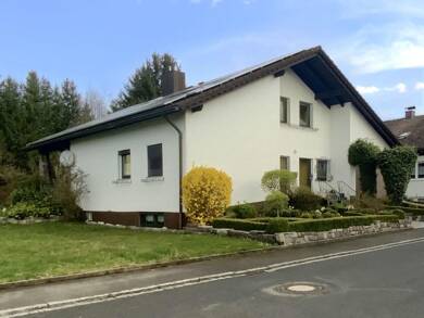 Einfamilienhaus zum Kauf 319.000 € 6 Zimmer 210 m² 990 m² Grundstück Konnersreuth Konnersreuth 95692