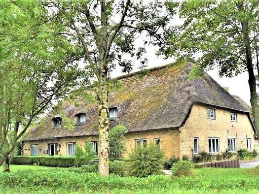 Mehrfamilienhaus zum Kauf 240.000 € 8 Zimmer 130 m² 2.750 m² Grundstück Drage 25878