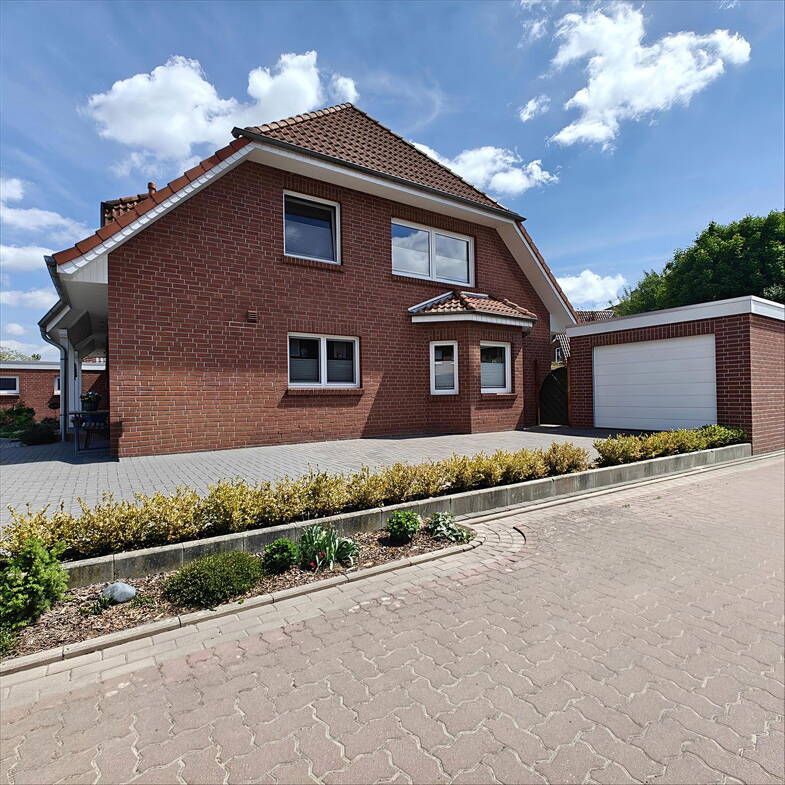 Doppelhaushälfte zum Kauf provisionsfrei 325.000 € 5 Zimmer 141,9 m² 300 m² Grundstück Twistringen Twistringen 27239