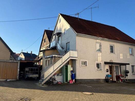 Mehrfamilienhaus zum Kauf 610.000 € 13 Zimmer 250 m² 534 m² Grundstück frei ab sofort Unterriexingen Markgröningen 71706