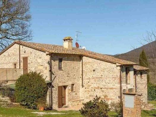 Haus zum Kauf 1.050.000 € 340 m² Montepulciano 53045