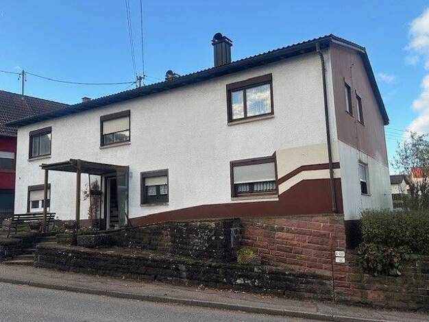 Mehrfamilienhaus zum Kauf 300.000 € 11 Zimmer 197 m² 2.515 m² Grundstück Neusatz Bad Herrenalb 76332