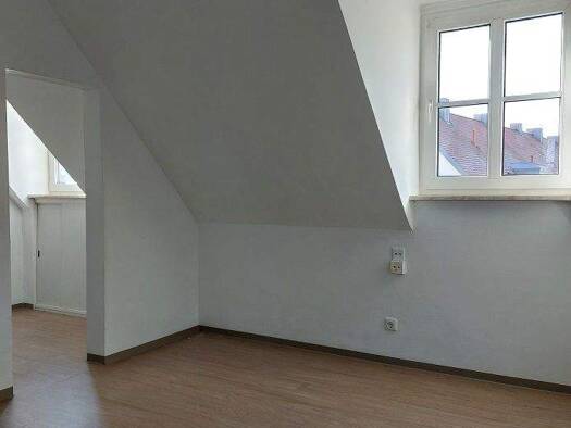 Wohnung zur Miete 271 € 2,5 Zimmer 38,8 m² 3. Geschoss frei ab sofort Scheibe Weiden in der Oberpfalz 92637