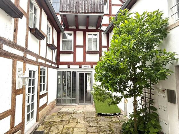 Mehrfamilienhaus zum Kauf 384.000 € 14 Zimmer 325 m² 209 m² Grundstück Hünfeld 36088