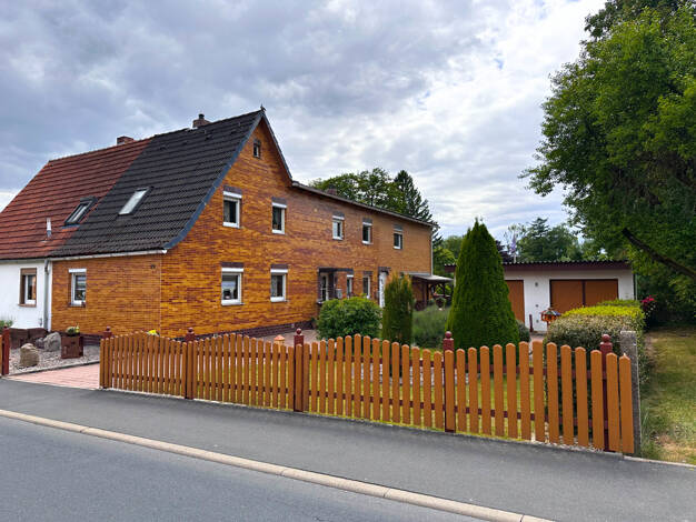 Doppelhaushälfte zum Kauf 249.000 € 7 Zimmer 170 m² 999 m² Grundstück Neustadt Neustadt bei Coburg 96465