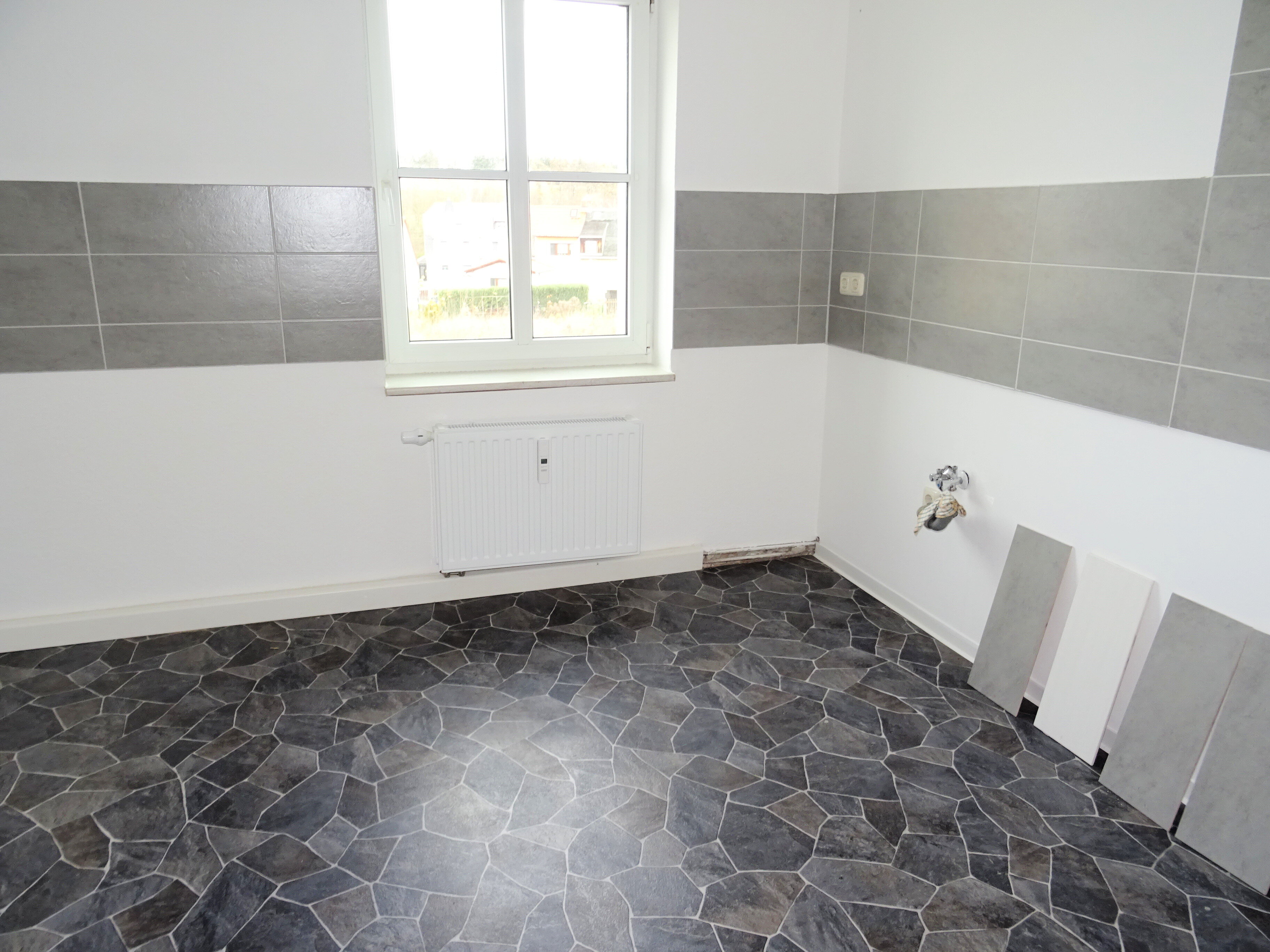 Wohnung zur Miete 360 € 3 Zimmer 65 m²<br/>Wohnfläche 1.<br/>Geschoss Werdau Werdau 08412