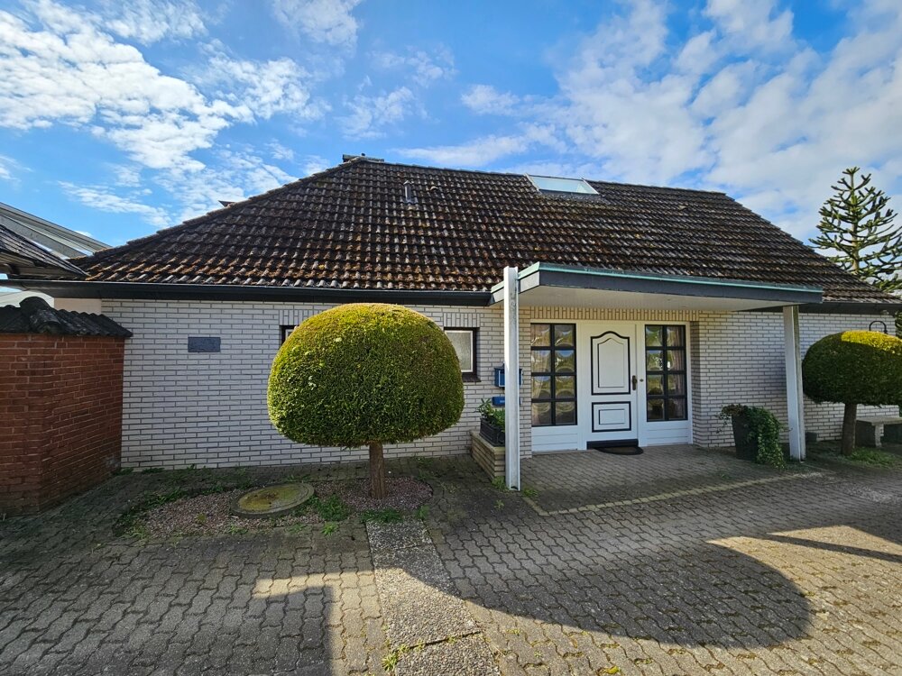 Einfamilienhaus zum Kauf 549.000 € 4,5 Zimmer 145 m²<br/>Wohnfläche 783 m²<br/>Grundstück Pappelweg 18 Siedlung Daheim-Heimgarten Ammersbek 22949