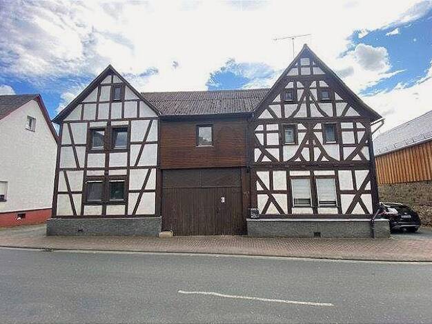 Bauernhaus zum Kauf 189.000 € 7 Zimmer 190 m² 380 m² Grundstück frei ab sofort Oberwetz Schöffengrund 35641