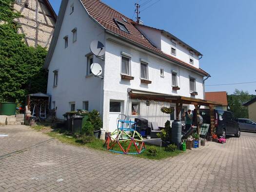 Einfamilienhaus zum Kauf provisionsfrei 269.000 € 9 Zimmer 182 m² 189 m² Grundstück frei ab sofort Talstraße 10 Ostelsheim 75395