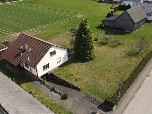 Einfamilienhaus zum Kauf provisionsfrei 549.000 € 8 Zimmer 185 m² 1.050 m² Grundstück Frauenstraße 44 Bernstadt 89182