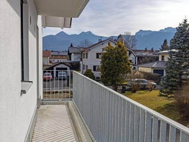 Wohnung zum Kauf - Erstbezug provisionsfrei 605.000 € 3 Zimmer 84,1 m² 1. Geschoss frei ab 30.11.2025 Zellerhornstraße 17 - 19 Bernau Bernau am Chiemsee 83233